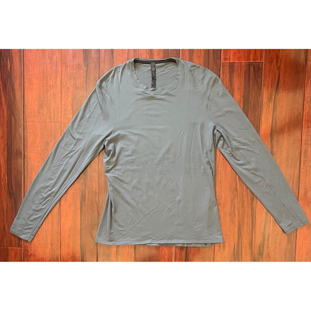 Lululemon Metal Vent Tech Long Sleeve Shirt Small Gray Athletic Gym Training Top